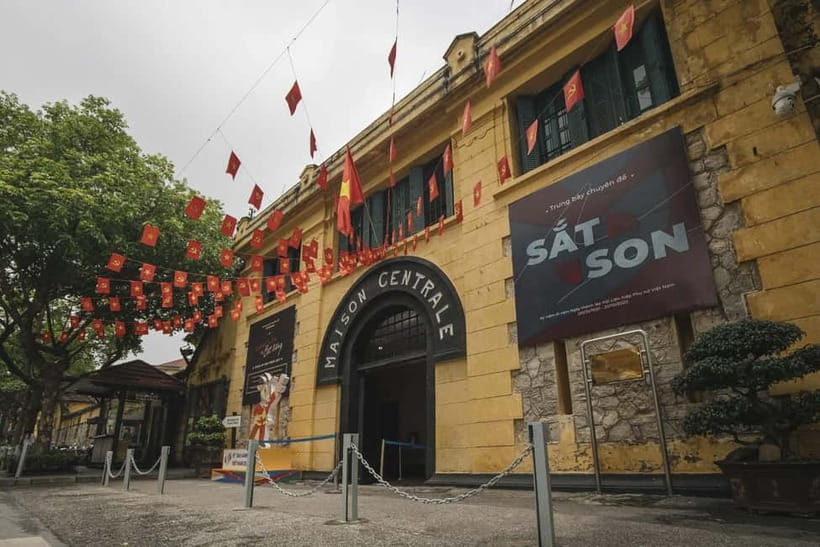 1 Day - 1/2 Day Hanoi City - Luxury Bus, Lunch, Train Street - Bat Trang Pottery Village and your one ceramic sample