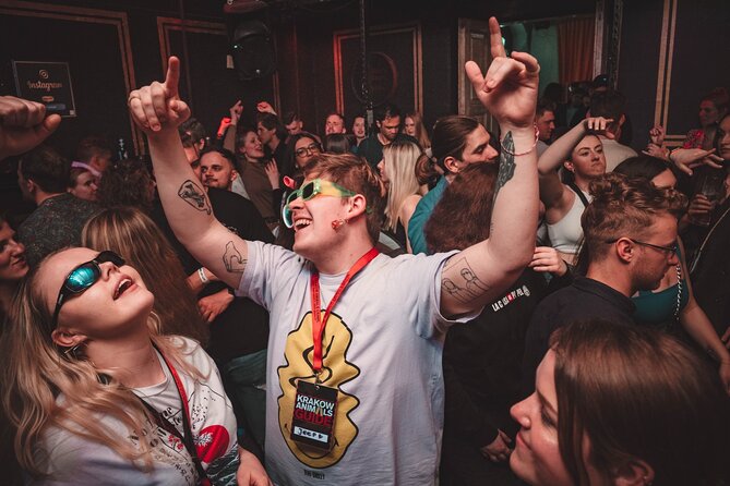 1 Hour of Open Bar Pub Crawl + Karaoke + VIP Entry to Best Clubs - What This Krakow Night Actually Includes