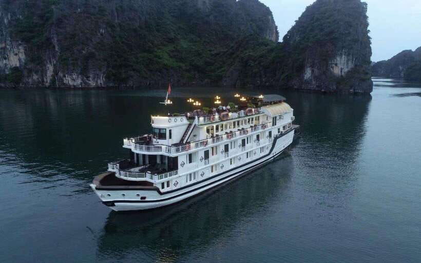 2-Day Peaceful in Bai Tu Long Bay with Luxury Cruise - Why Bai Tu Long Bay is worth two days