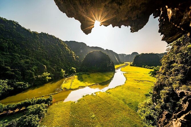 2 Days 1 Night Luxury Ninh Binh Private Tour from Hanoi - Guides, Drivers, and the Private Experience