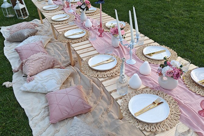 2-Hour Luxury Picnic in Cluj-Napoca Romania - What is included for $30.04
