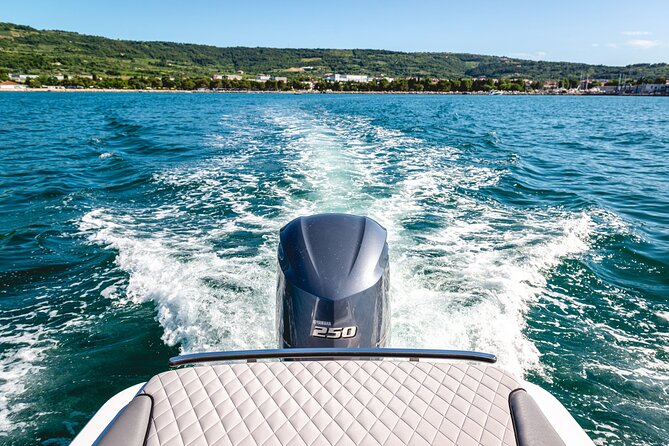"2 Hour Luxury Tour of Lake Como: Discover the Beauty" - Why Lake Como works so well from a boat