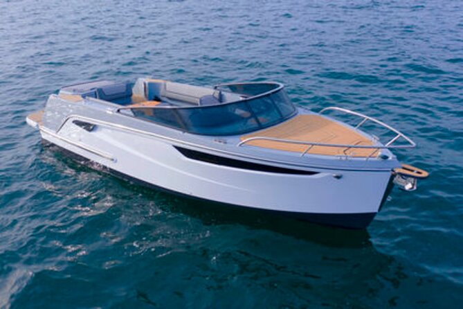 "2 Hour Luxury Tour of Lake Como: Discover the Beauty" - Brienno, Argegno, and Isola Comacina