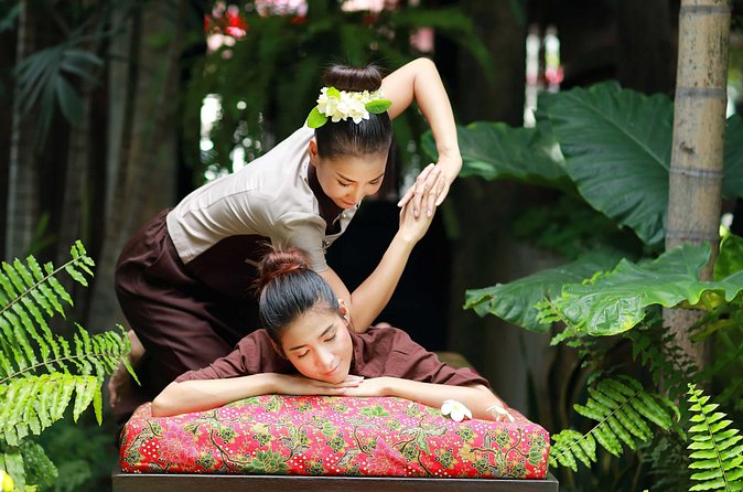 2 Hour Siam Herbal Luxury Spa Package at Fah Lanna Spa - Old City branch - Who should book this experience