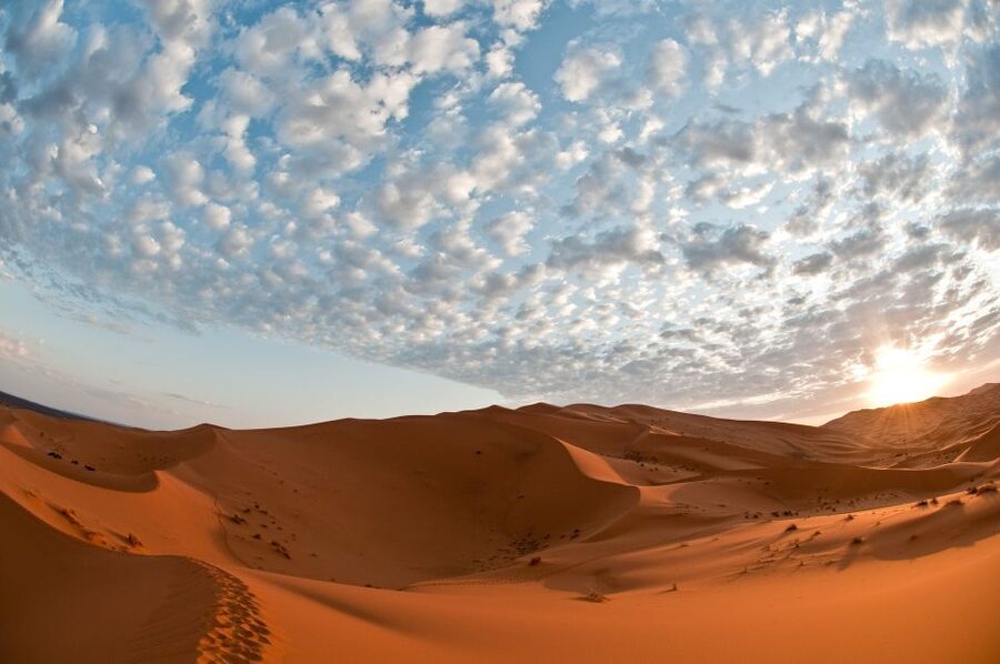2Days Desert Tour From Fez: Round-Trip with Luxury Camp stay - Sunrise, breakfast, and the return to Fez