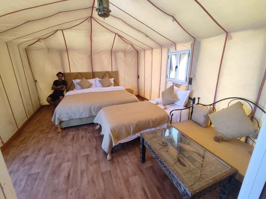 2Days Luxury Desert Tour From Errachidia To Fes Via Merzouga - Lunch in Midelt and the change to mountain scenery