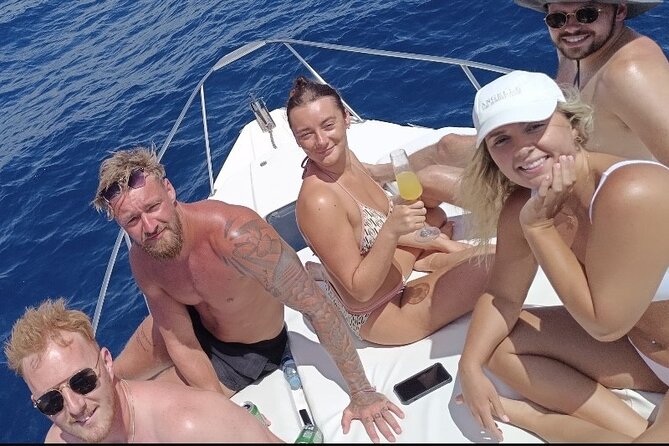 3 Hour VIP Private Luxury Boat Charter in Tenerife - A relaxed lunch with local flavors
