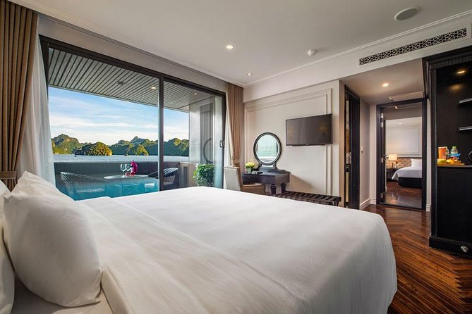 5/6/6++ stars All-Inclusive 2d/1n-ULTRA LUXURY STYLE-cruising LIKE A BOSS - Ba Trai Dao, a natural beach in Lan Ha Bay
