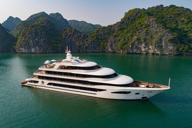 5/6/6++ stars All-Inclusive 2d/1n-ULTRA LUXURY STYLE-cruising LIKE A BOSS - Boarding and the first lunch onboard
