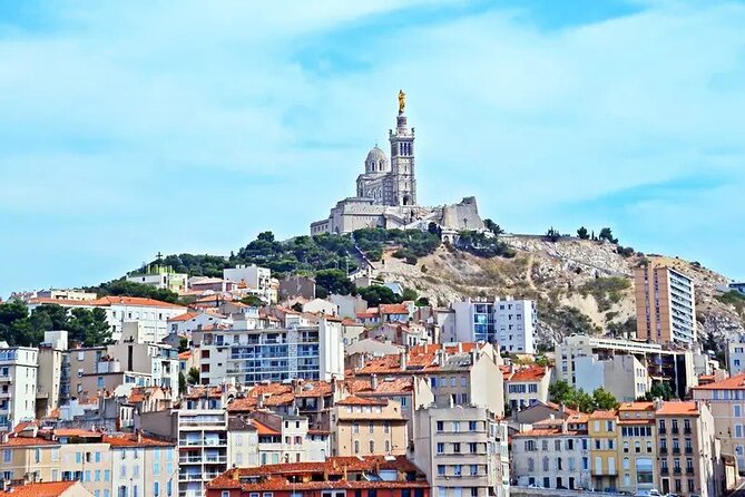 5-Hour Private Sightseeing Tour of the Provence from Marseille in Luxury Car - What the guide adds to the route