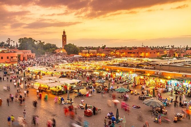 7 Days Luxury Desert Tour From Casablanca to Marrakech via fez -Camel trekking - Day 1: Casablanca to the blue streets of Chefchaouen