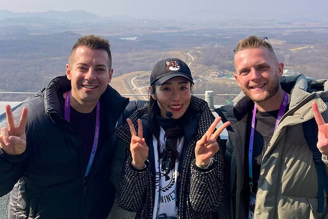 8 hours Private Tour in Seoul for the VIP - Building a palace, market, and food day