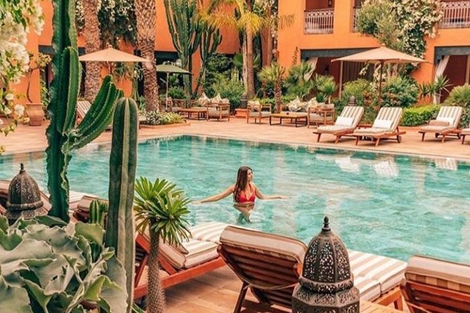 8 Luxury Days Tour Fez to Marrakech via Desert with Transfers airport - Day 6: Roses, Skoura, and Ouarzazate