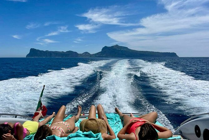 A Classy Capri Tour: a day on a luxury private yacht - A Private Yacht Day From Sorrento