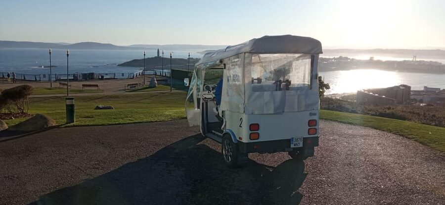 A Coruña: VIP Tuk Tuk tour - Marina Galleries and María Pita Square