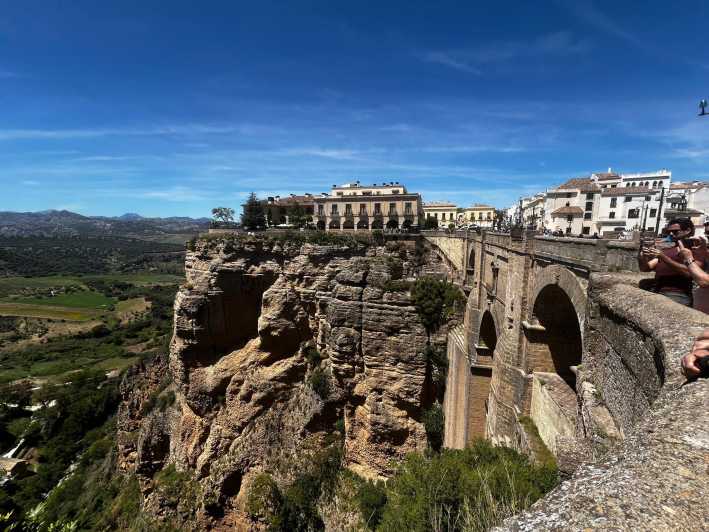 ab Marbella/Estepona: VIP-Tour Ronda + Setenil d. l. Bodegas - Key points to know before booking