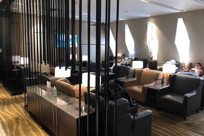 Abu Dhabi International Airport (AUH) VIP Lounge Access - Showers, rest, and family facilities