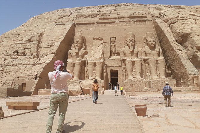 Abu Simbel Temples Private Day Tour by Luxury Car from Aswan - Choosing an early or later departure