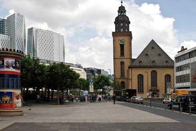 Airport Transfer: Airport FRA to Frankfurt by Luxury Van - Booking details that matter