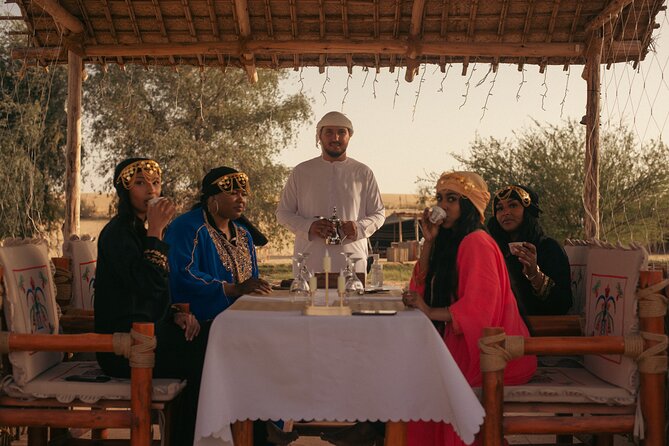 Al Marmoom Oasis Luxury Tent with Bedouin Dinner - Turning off the camp lights for stargazing