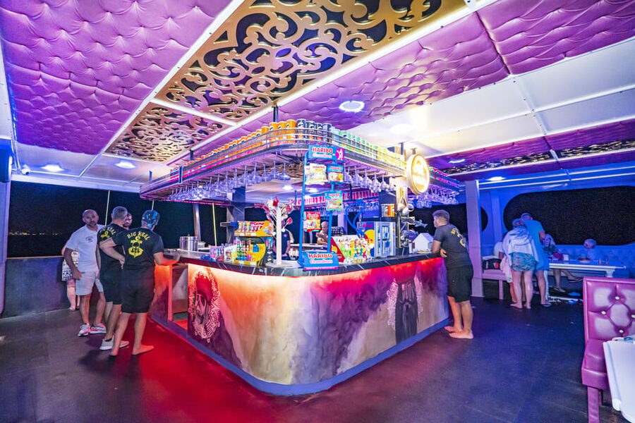 Alanya: All Inclusive Sunset Cruise on a Luxury Boat - Practical tips for a smoother evening