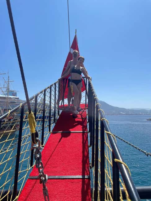 Alanya: Luxury Pirate Boat with Lunch & Unlimited Drinks - Lunch, Drinks, and the Real Cost of the Day