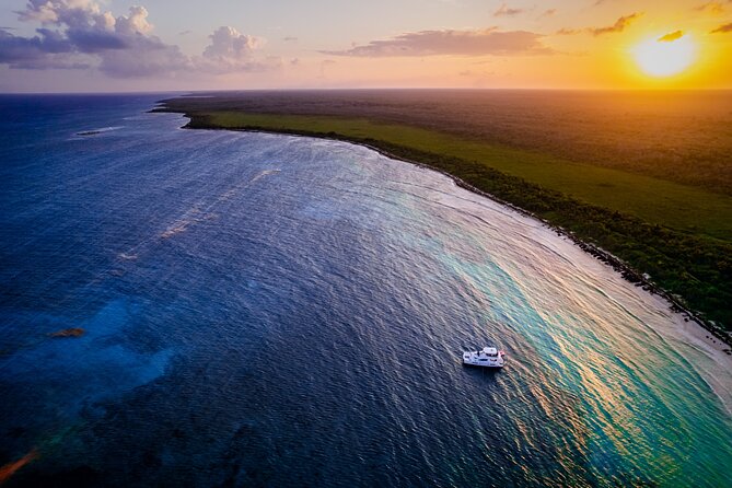 All Inclusive Luxury Yacht – Private Island Experience - Food that turns the boat into your base