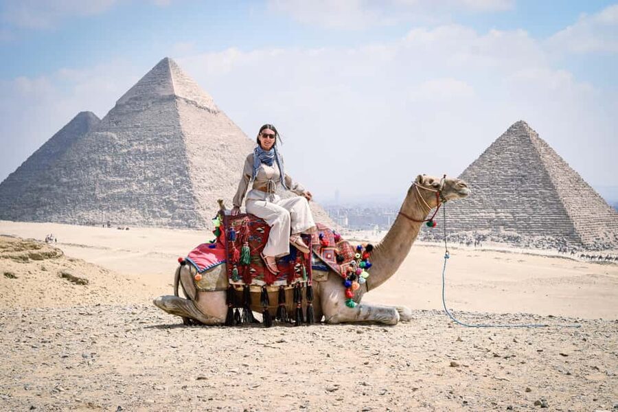 All-inclusive private Trip Pyramids Sphinx, Camel, VIP Lunch - Meeting your guide in Cairo