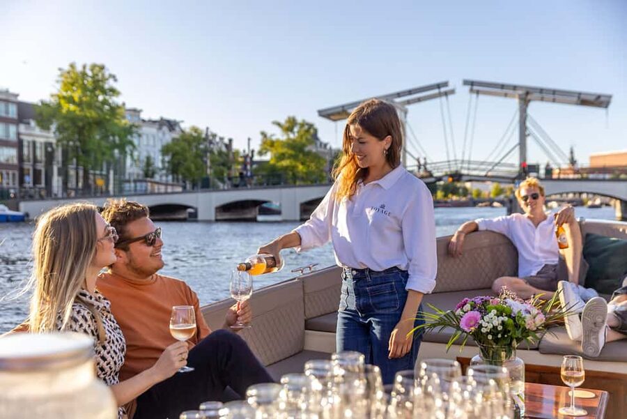 Amsterdam: 2-Hour Luxury Canal Cruise with Snacks & Drinks - Key details that shape the experience