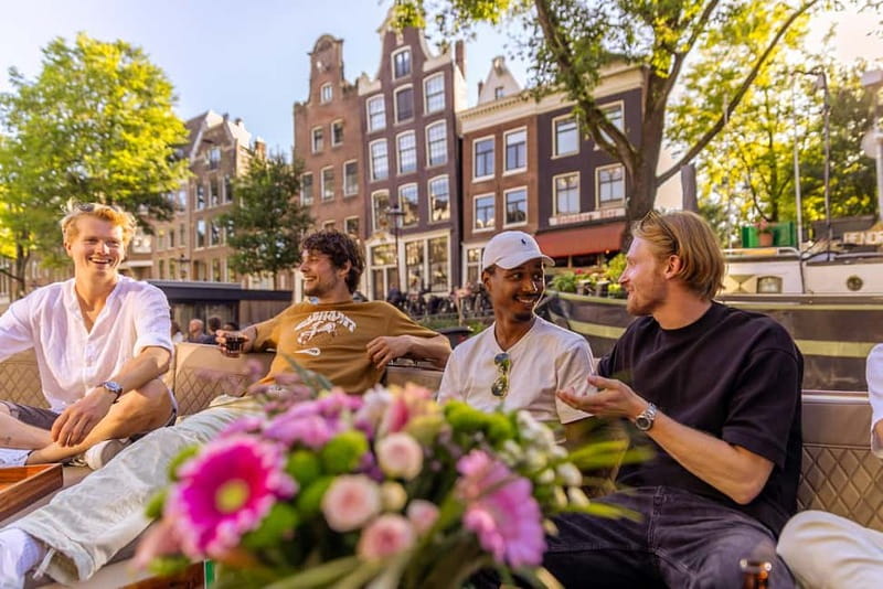 Amsterdam: 2-Hour Luxury Canal Cruise with Snacks & Drinks - Houseboats, bridges, and the Amstel River