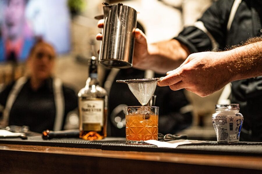 Amsterdam: Ludwig's Hidden Speakeasy Cocktail VIP Tour - Why the small group makes a difference