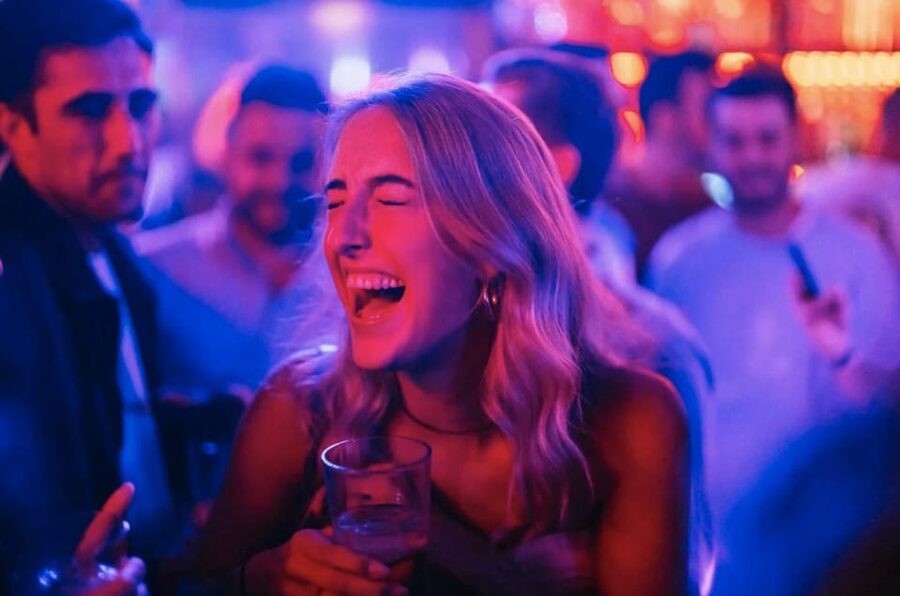 Amsterdam: Ludwig's Red Light Pub Crawl with VIP Club Entry - What Ludwig’s pub crawl is really designed to do