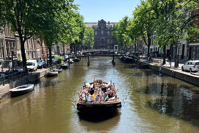 Amsterdam Luxury Boutique Boat tour with Unlimited Beer and Wine - Rembrandt’s former home along the route