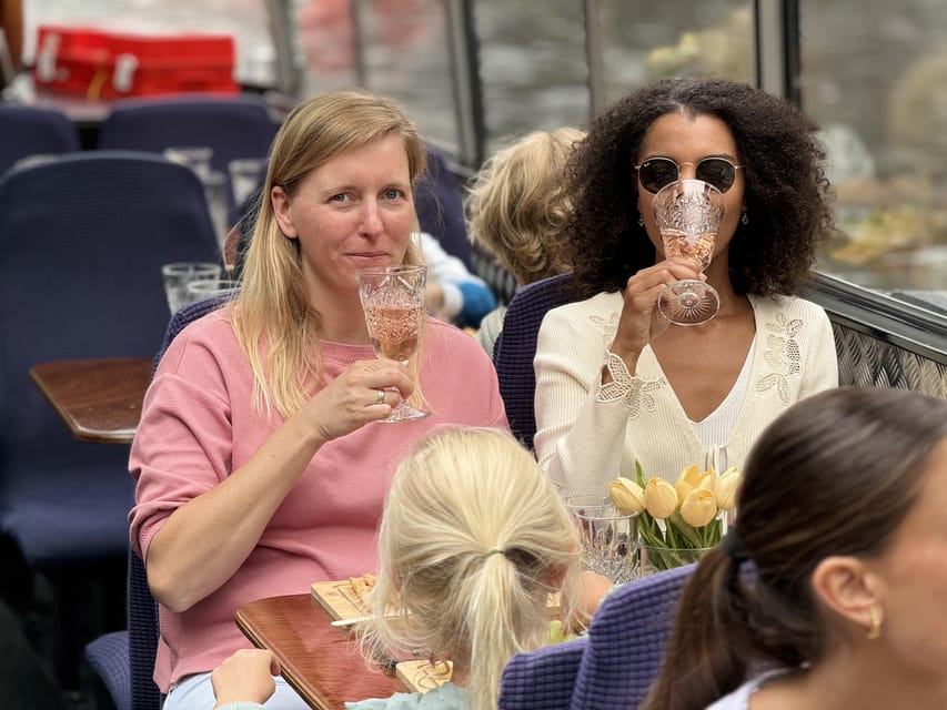 Amsterdam: Luxury Cheese & Wine Canal Cruise - Why a cheese cruise works well in Amsterdam