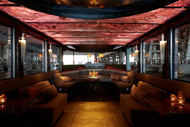 Amsterdam: Luxury Light Festival Cruise Unlimited Drinks Included - Getting there and planning the evening