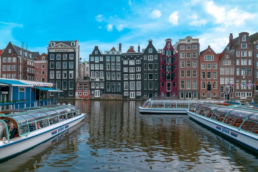 Amsterdam: Luxury Private Boat Tour - Why a private boat changes the Amsterdam canal ride
