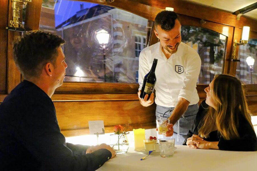 Amsterdam: Luxury Saloon Boat Cruise with 3-Course Dinner - Key Points Before You Book