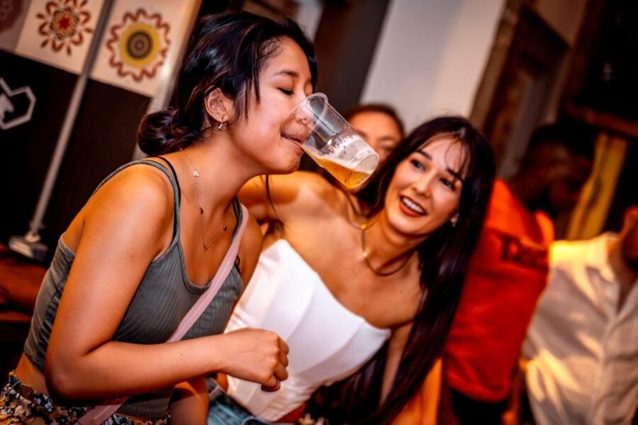 Amsterdam: Original Pub Crawl Party with VIP Entrance - The guide can make or break the evening
