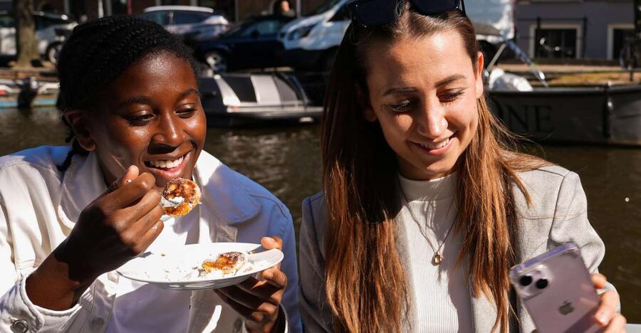 Amsterdam: Private Luxury Cruise with BBQ and Drinks - Key points to know before you book