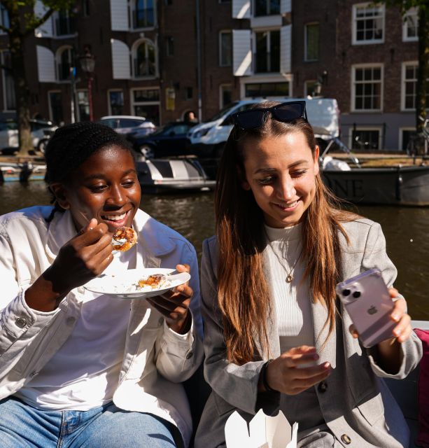 Amsterdam: Private Luxury Cruise with BBQ and Drinks - The Red Light District from the water