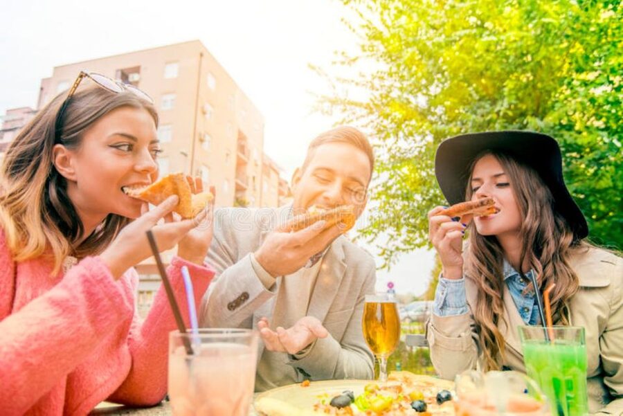 Amsterdam: Private Luxury Cruise with Pizza and Drinks - Is $583 a fair price for 90 minutes?