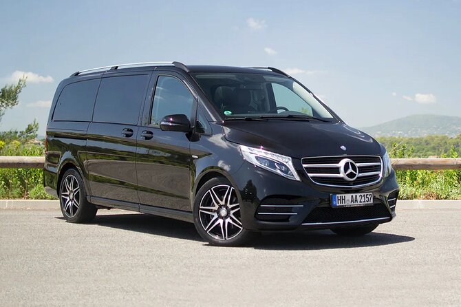 Arrival by Luxury Van Barcelona Airport BCN to Barcelona City - Inside the Mercedes V Class