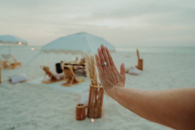 Aruba Eagle Beach Romantic Sunset Picnic in a Luxury Cabana - Butler service and special celebrations
