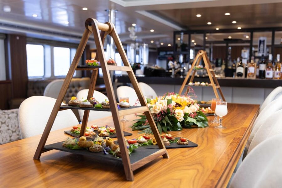 Athens: Saronic Islands Cruise with VIP Area Seating & Lunch - The return sail and traditional dance show
