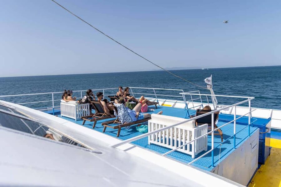 Athens: VIP Swimming Cruise to three islands - Service and organization