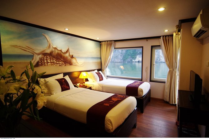 Bai Tu Long bay Luxury Cruise 2D/1N: Less touristy places, Kayaking, full meals - What the $210 price really covers