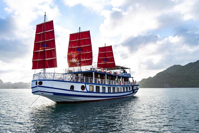 Bai Tu Long Luxury Day Cruise - Fishing Village, Kayak - Why Bai Tu Long Bay changes the day