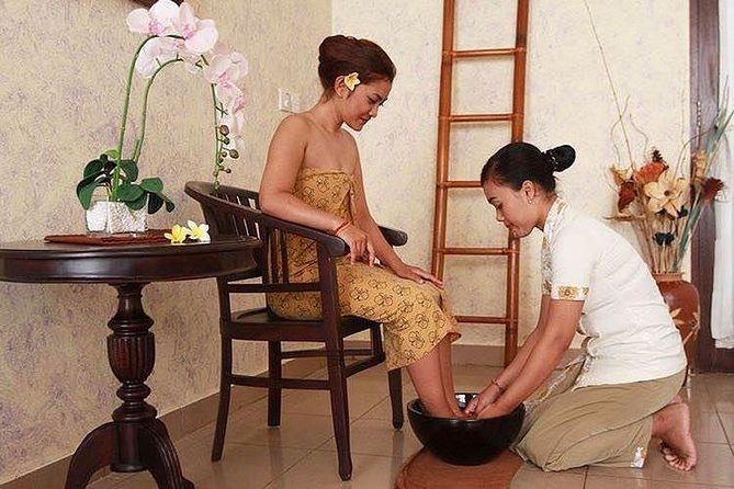 Bali Luxury Spa Massage and flower Bath 2 hour Treatmen - The flower bath has a practical catch