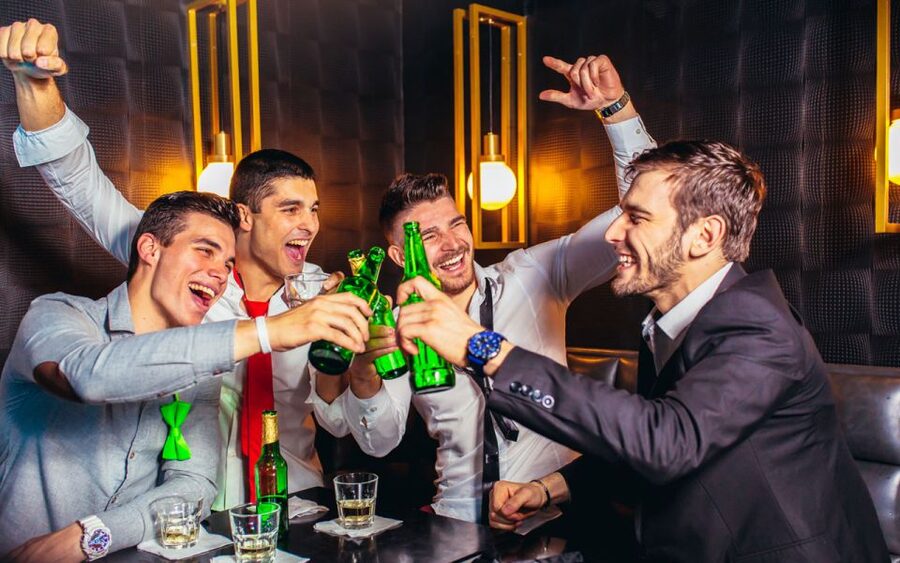 Bamberg: Bar & Club Tour with free Shots & VIP entry - Sandstraße and the question of authenticity