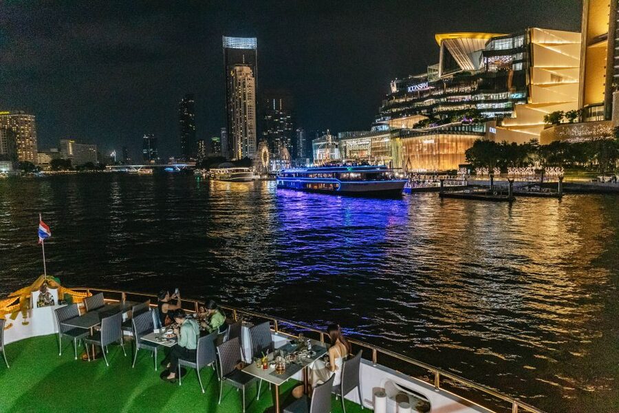 Bangkok: Alangka Luxury Buffet Dinner Cruise With Live Music - Key points to know before booking